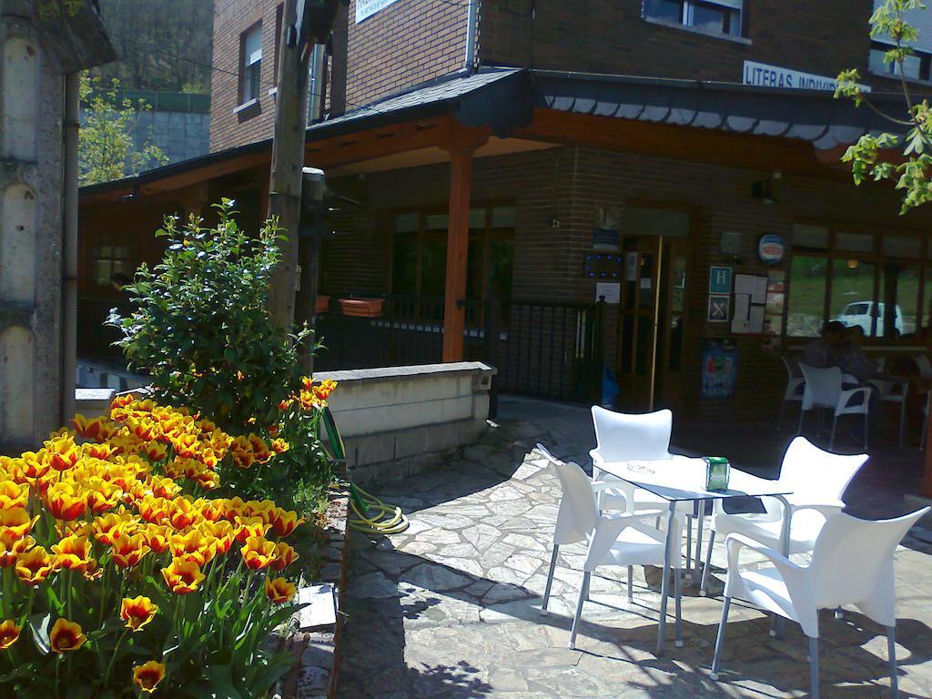 Hostal El Peregrino La Portela de Valcarce Exteriér fotografie